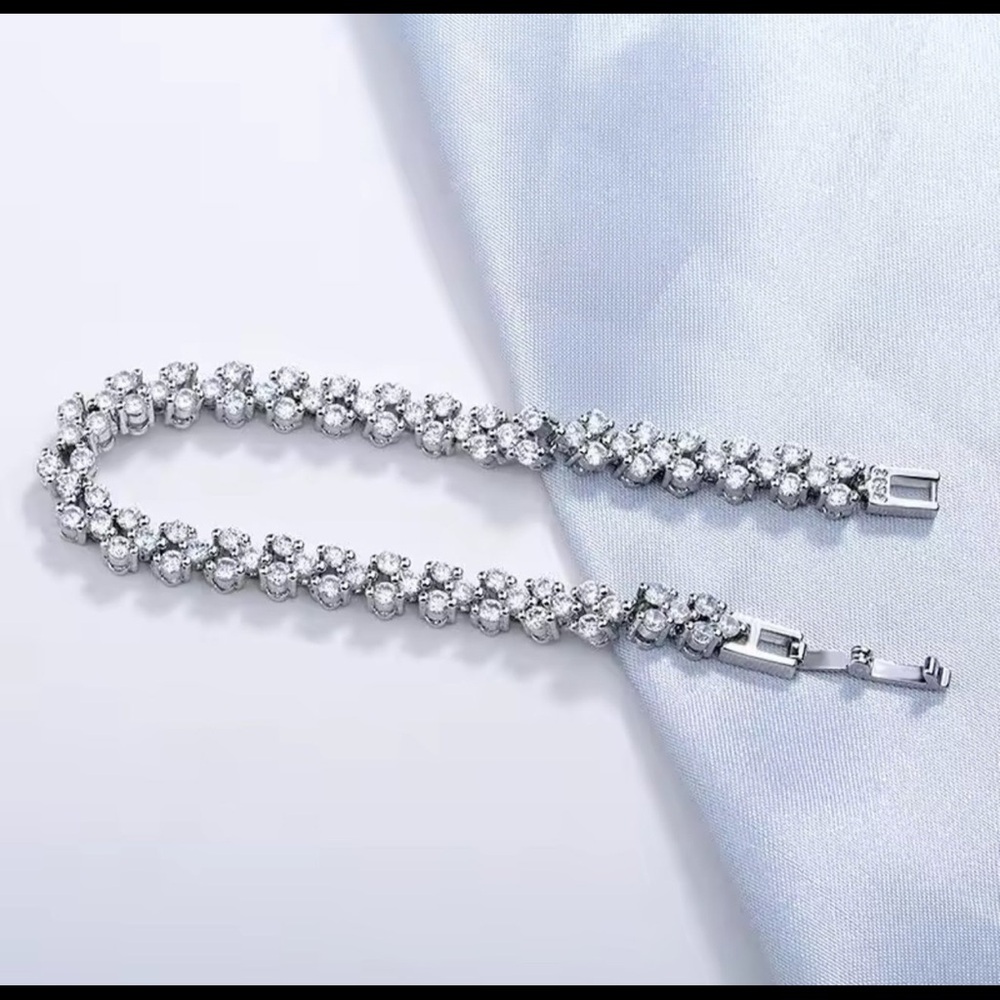 14k White Gold over Silver White Sapphire Diamond Bracelet! - Picture 4 of 5